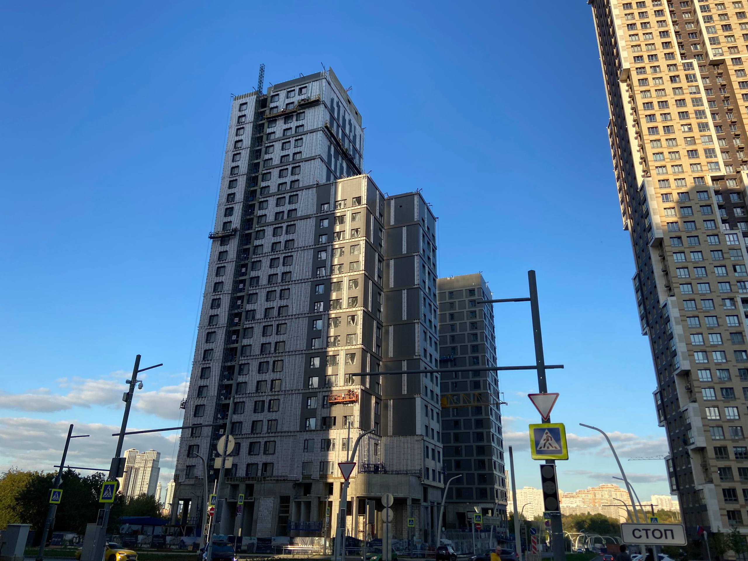 Значение профессионального дизайн-проекта: от планировки до полного исполнения